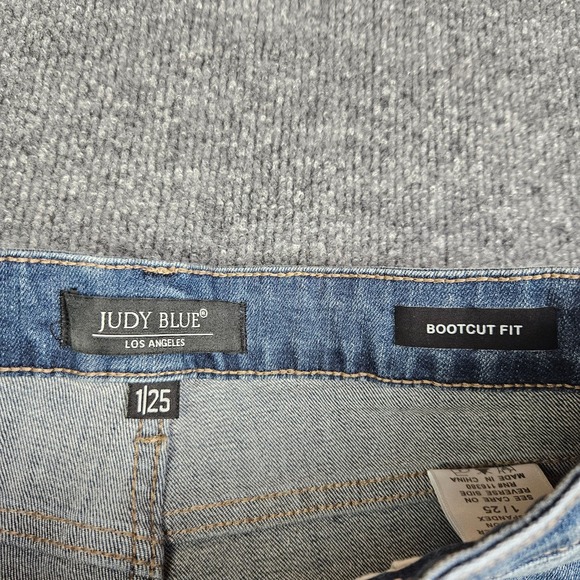Judy Blue Bootcut Fit Jeans Women's Juniors 1 /25 Med Wash Distressed Mid Rise - Picture 2 of 10